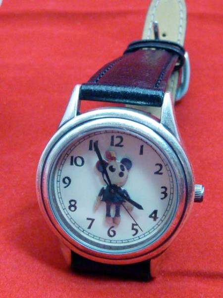 Disney 限定セルロイド付き腕時計