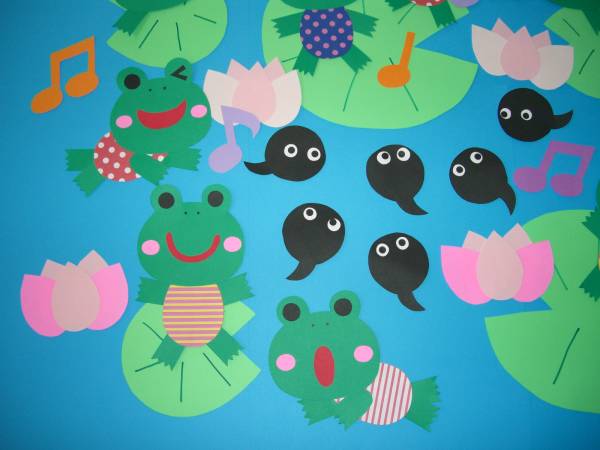 かえるの歌おたまじゃくし 梅雨壁面 幼稚園保育園 ペーパークラフト 売買されたオークション情報 Yahooの商品情報をアーカイブ公開 オークファン Aucfan Com