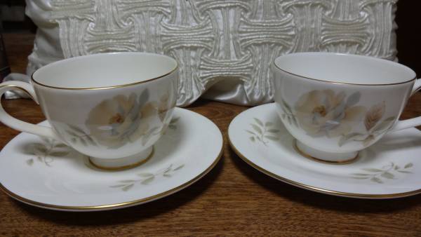 ロイヤルドルトン　カップ&ソーサー　ペアSET　中古　_1