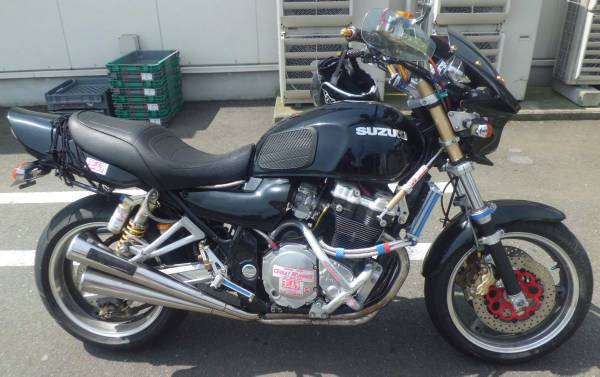 イナズマ GSF 400 750 1200 スラッシュ エンジン ガード (スズキ用 
