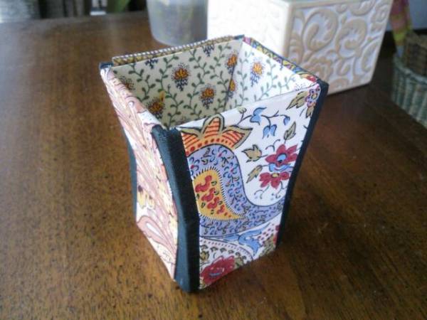 プロヴァンス・ソレイアード鉛筆・ペンめがね立カルトナージュ_2