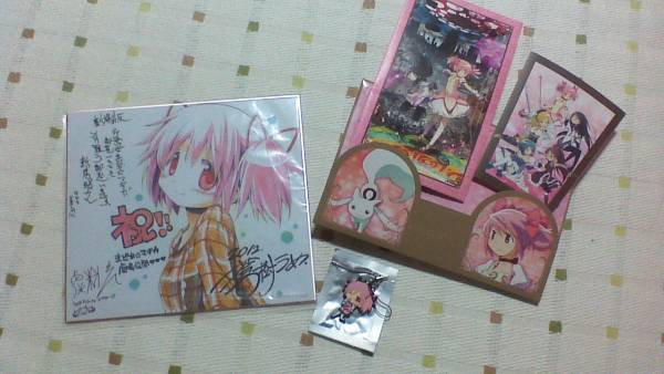 劇場版まどか☆マギカ　前編特製色紙☆美品☆おまけつき_1