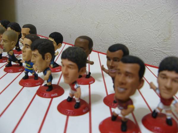 サッカー選手 ボトルキャップ セット サッカー 売買されたオークション情報 Yahooの商品情報をアーカイブ公開 オークファン Aucfan Com