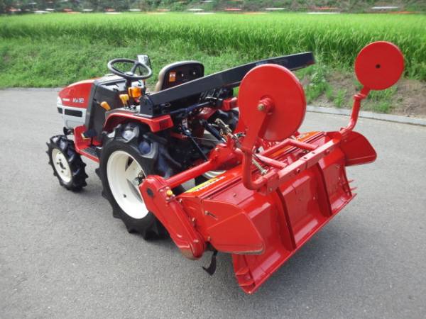ヤンマートラクターke-16 16馬力 79h 整備済 バッテリー&爪新品(車体 ヤンマートラクターke-16 16馬力 79h 整備済 バッテリー&爪新品(車体