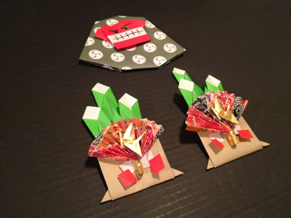 折り紙のお正月飾り 門松 獅子舞 保育園 病院 壁面 掲示板d 折り紙 千代紙 売買されたオークション情報 Yahooの商品情報をアーカイブ公開 オークファン Aucfan Com