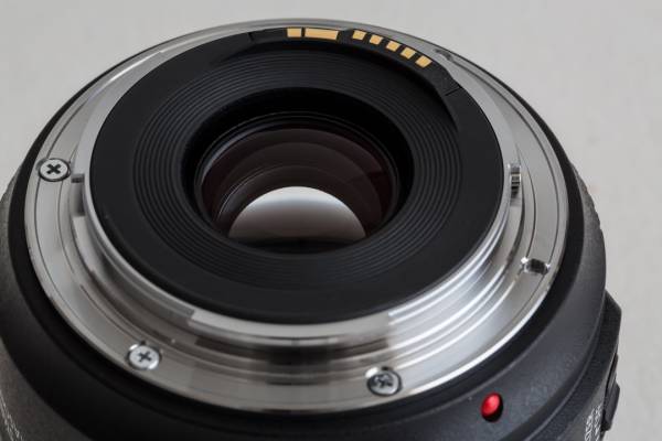 EF35mm F2 IS USM 中古_3