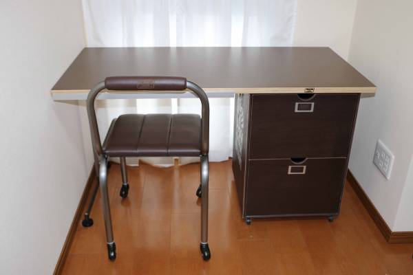 M&M FURNITURE☆受注生産スチールチェア☆エムアンドエム☆美品(金属製 