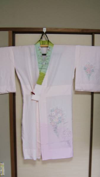 付け下げ調の長襦袢（正絹） 身長151㎝前後　２度使用品