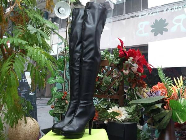 美脚ストレッチサイハイブーツ エモダ リエンダ系 ニーハイブーツ 売買されたオークション情報 Yahooの商品情報をアーカイブ公開 オークファン Aucfan Com