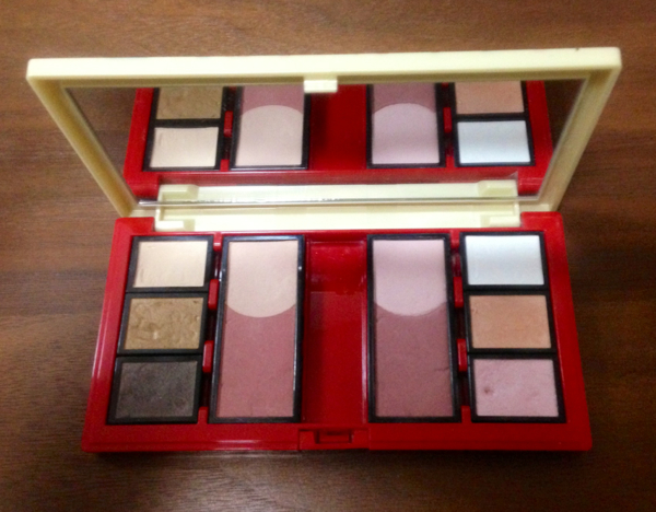 資生堂 草花木果 限定パレット付き アイシャドウ6色 チーク2色 資生堂 売買されたオークション情報 Yahooの商品情報をアーカイブ公開 オークファン Aucfan Com