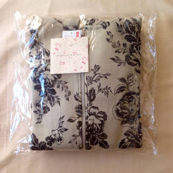 新品◇ユニクロCABBAGES&ROSESキャベジズ&ローゼズ パーカ 花柄  