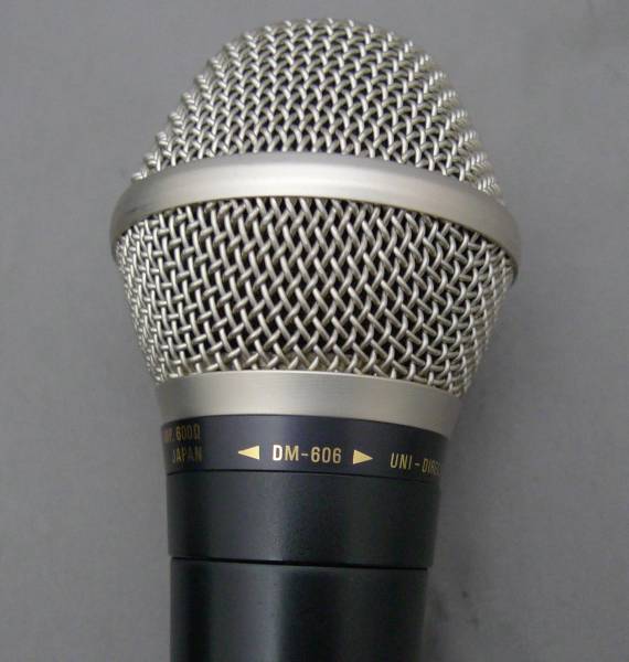 【2個SET】TOA DM‐606 プロフェッショナルマイク 箱付 CAINZ-DASH】TOA ワイヤレスマイク（ハンド型） WM-1220