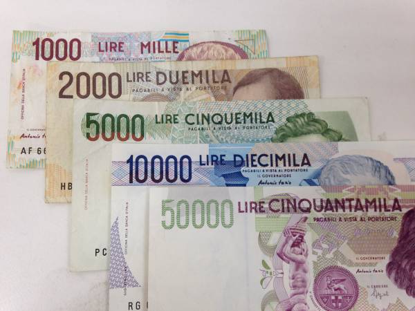▽外国紙幣 イタリア 50000リラ紙幣 他 4種 計5枚(世界)｜売買された