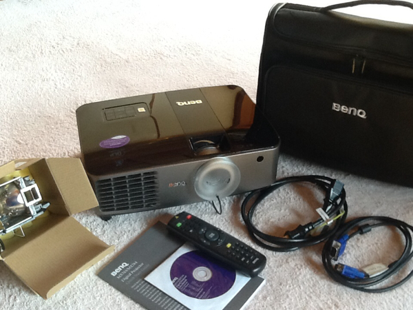 BenQ プロジェクター MX764 他付属品&ケース BenQ プロジェクター