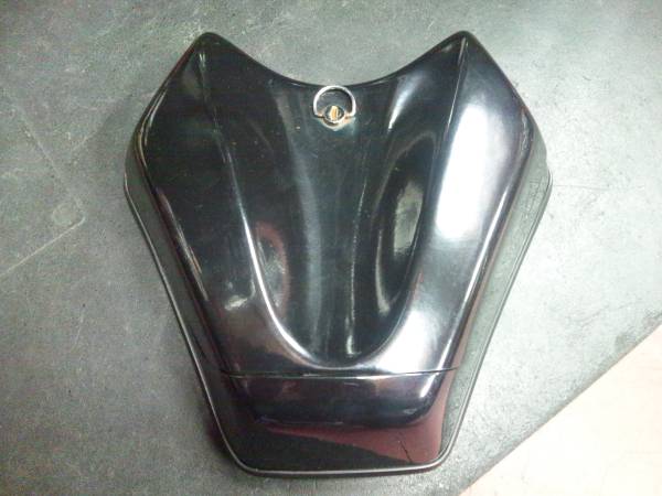 ZX-14R ZZR1400 タンク上の小物入れ 中古(カワサキ用)｜売買された