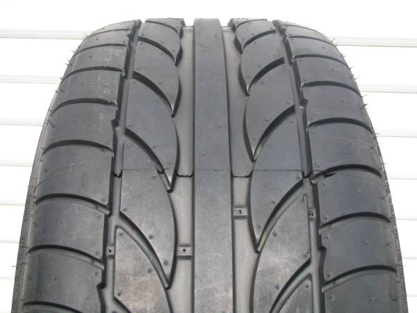 LM風20インチ8.5J 235/30R20バリ山タイヤ付 ジャンク品 1本(ラジアル