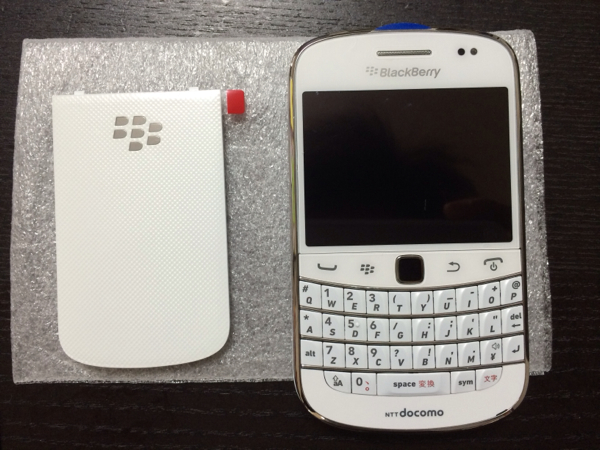 ★未使用品★Black Berry Bold 9900 Pure White★docomo★_2