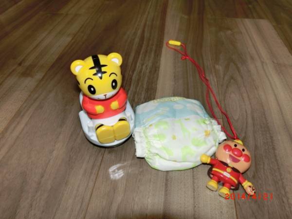 アンパンマン首下げおもちゃ ピープルおむつ しまじろうトイレ ぜんまい仕掛け 売買されたオークション情報 Yahooの商品情報をアーカイブ公開 オークファン Aucfan Com