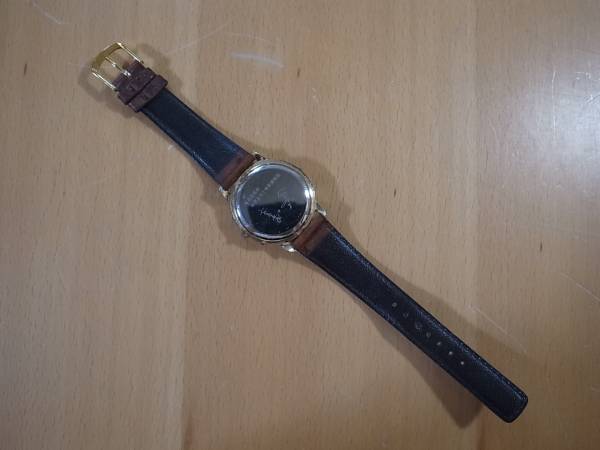 Jolf 高島秀武のお早う 中年探偵団の時計 電池切れ 1円 その他 売買されたオークション情報 Yahooの商品情報をアーカイブ公開 オークファン Aucfan Com