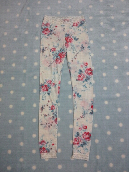 Gelato Pique ジェラートピケ バラ柄 レギンス 薄手 スパッツ ジェラートピケ 売買されたオークション情報 Yahooの商品情報をアーカイブ公開 オークファン Aucfan Com