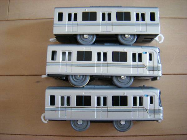 プラレール 東京メトロ日比谷線 03系 ライト付き 中古(車両単品