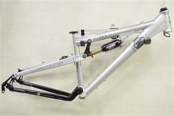 サイクルハンター Jamis Dakar Xlt1 0 26インチ Mtbフレーム マウンテンバイク 売買されたオークション情報 Yahooの商品情報をアーカイブ公開 オークファン Aucfan Com