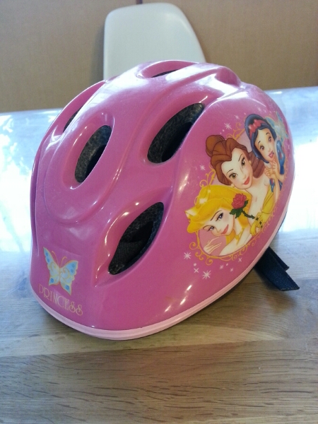 ディズニープリンセス 47-52cm 自転車幼児座席用ヘルメット_1