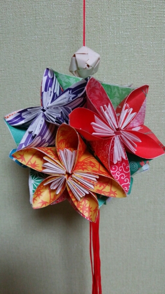 折り紙 花玉 くす玉 その他 売買されたオークション情報 Yahooの商品情報をアーカイブ公開 オークファン Aucfan Com