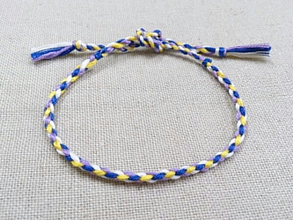 ミサンガ 紫 青 黄色 白 腕足 ハンドメイド サッカー その他 売買されたオークション情報 Yahooの商品情報をアーカイブ公開 オークファン Aucfan Com