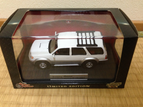 ハイラックス サーフ 4ランナー 白 シルバー(乗用車)｜売買された 
