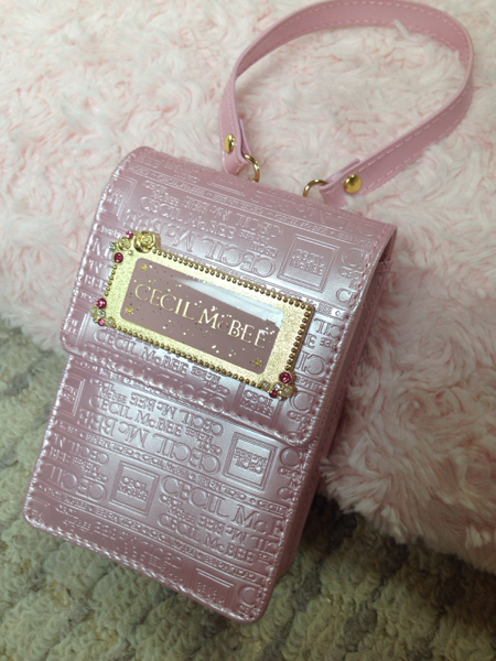 セシルマクビー タバコケース ピンクcecil Mcbee その他 売買されたオークション情報 Yahooの商品情報をアーカイブ公開 オークファン Aucfan Com