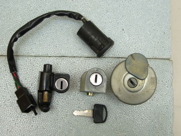 HA02 カブ90（12V）　鍵セット・キーセット