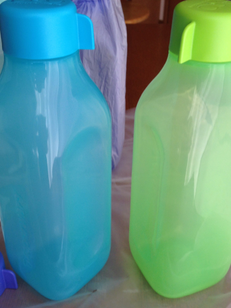 新品 未使用美品 タッパーウェア エコボトル 水筒 1L むらさき(1.0