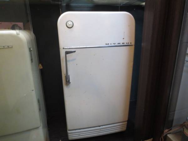 昭和レトロ当時もの日立冷蔵庫電気製品昭和30年代(雑貨)｜売買された