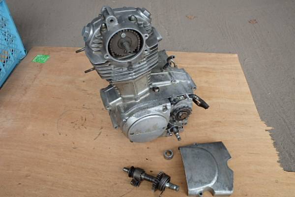 ホンダ ｃｌ９０ｋ エンジン ジャンク エンジン本体 売買されたオークション情報 Yahooの商品情報をアーカイブ公開 オークファン Aucfan Com