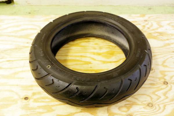 タイヤ マキシス MAXXIS Ｃ922　中古　スクーター　10インチ ②_2