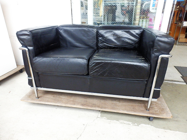158 中古 ジャンク カッシーナ 黒 本革 コルビジェ LC2 ソファ 158 中古 ジャンク カッシーナ 黒 本革 コルビジェ LC2 ソファ