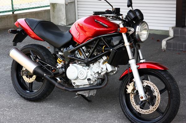VTR250 機関良好 自賠責付き! ☆VTR250 ワインレッド 自賠責2年残 12,000km 大阪(126cc-250cc)｜売買