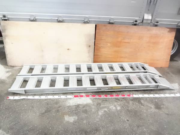 KOMATSUコマツ/アルミブリッジ/あゆみ板/重機運搬/車載工具く-86 