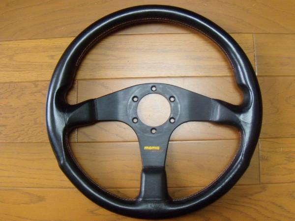 希少 MOMO CORSE レザーステアリング レッドステッチ φ35 USED_1