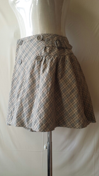 【2012年】バーバリーブルーレーベル チェックスカート