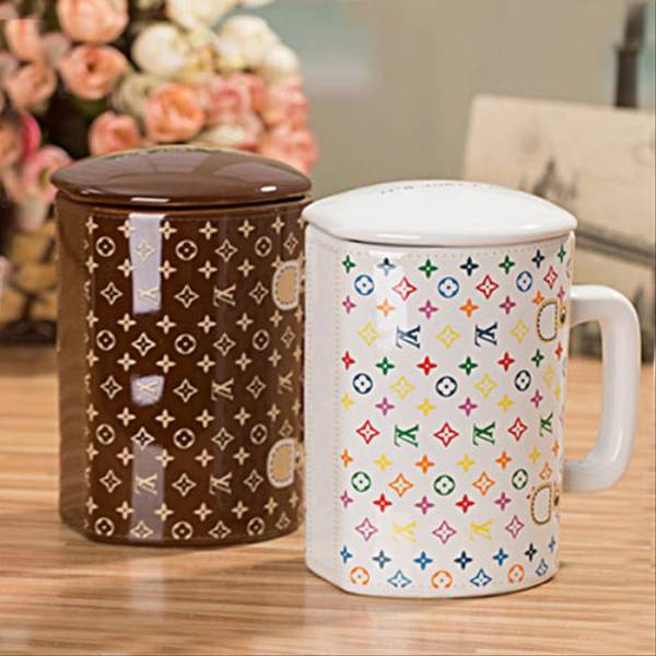 稀商品”ブランドバック”柄ハンドバック　マグカップだよ