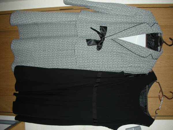 ★19号★新品★ワンピ2枚+JK★ブラック系のセレブレイトスーツ★