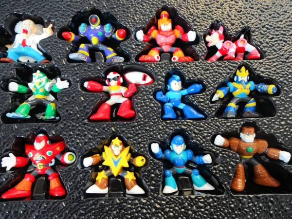 ☆ロックマン5 フルカラー大決戦 彩色消しゴム人形 バンダイ(ゲーム