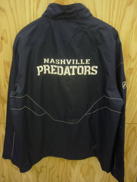 美品リーボック製ＮＨＬナッシュビルプレデターズのジャケットＭ