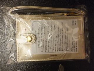 ディズニー 年間パスポート 特典 パスケース ディズニー 売買されたオークション情報 Yahooの商品情報をアーカイブ公開 オークファン Aucfan Com