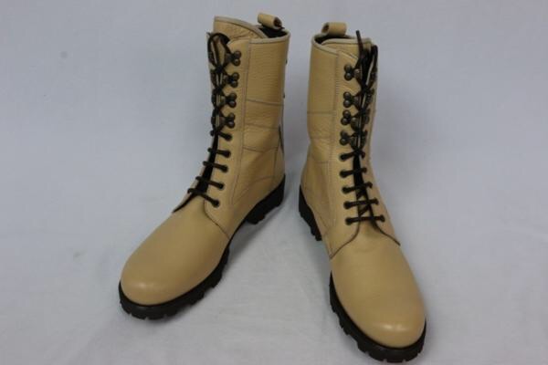 新品タグ付き　DG　編み上げブーツ　８