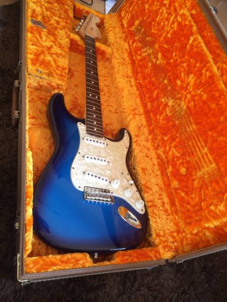 Fender USA Bonnie Raitt Stratocaster desert sunset 激レア 