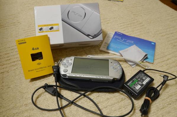 【中古】PSP-3000KMS　バリューパック