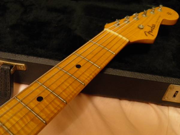 フランス製 ストラド モデル 4/4 虎杢 美品 値下 Fender Japan ST54-115 ストラト 美ネック、トラ杢 Eシリアル(ストラト